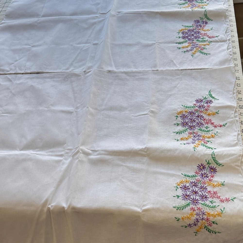 Vintage Hand Embroidered Pillowcases – Floral Pastel Design – 1950s Cotton Pair - Picture 3 of 16